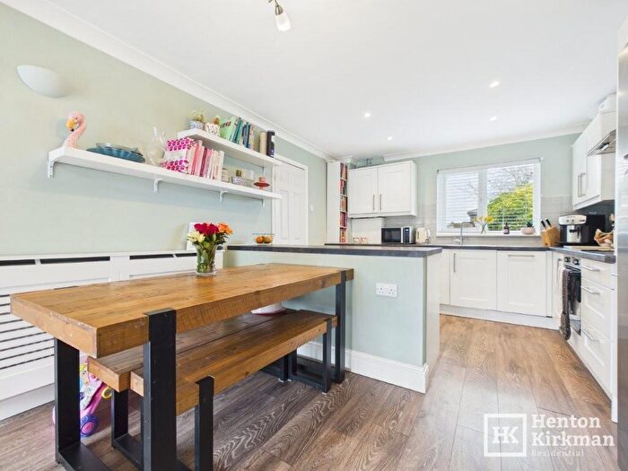 3 Bedroom Terraced House For Sale In Queens Gate Mews, Billericay, Essex, CM12