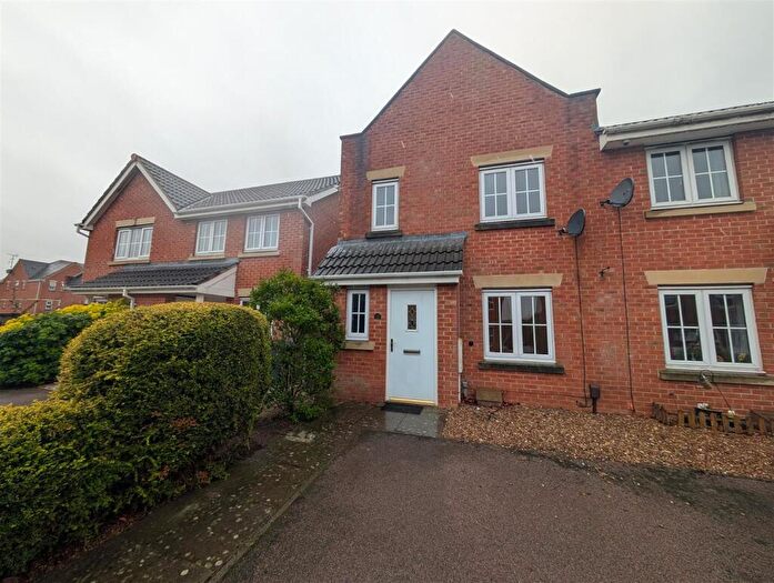 3 Bedroom End Of Terrace House For Sale In Buttermere Close, Melton Mowbray, LE13