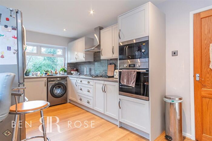 3 Bedroom Detached Bungalow For Sale In Cumberland Avenue, Leyland, PR25