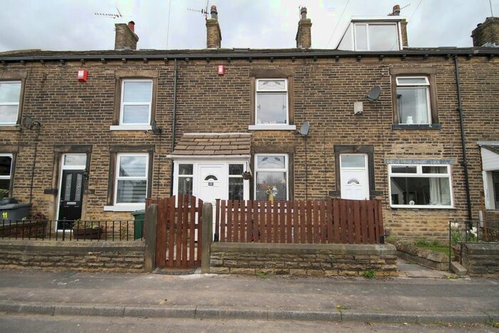 3 Bedroom Terraced House To Rent In Bentfield Cottages, Clayton, Bradford, BD14