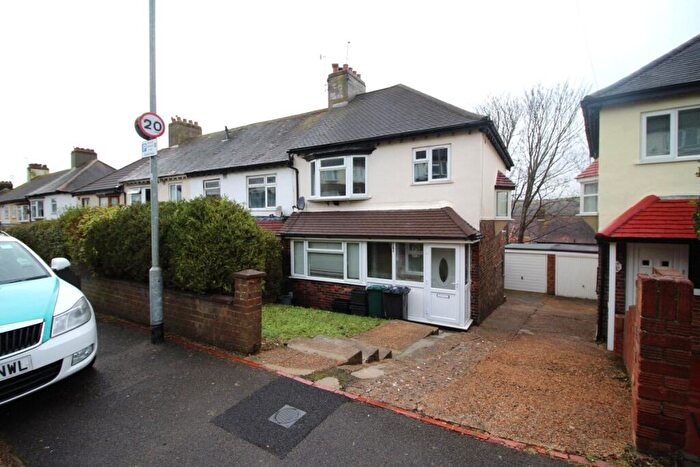 4 Bedroom Semi-Detached House To Rent In Medmerry Hill, Brighton, East Sussex, BN2