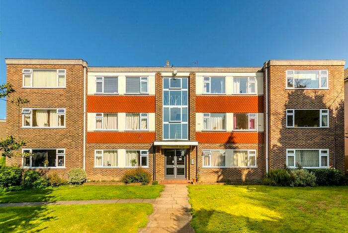 1 Bedroom Flat To Rent In Southlands Grove, Windsor Court BR1
