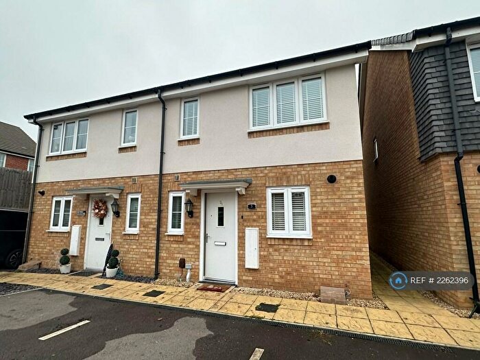 3 Bedroom Semi-Detached House To Rent In Bailey Mews, Shinfield, Reading, RG2