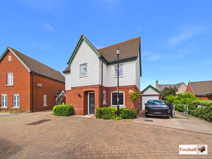 3 Bedroom Detached House For Sale In Bilberry Road, Ipswich, IP3
