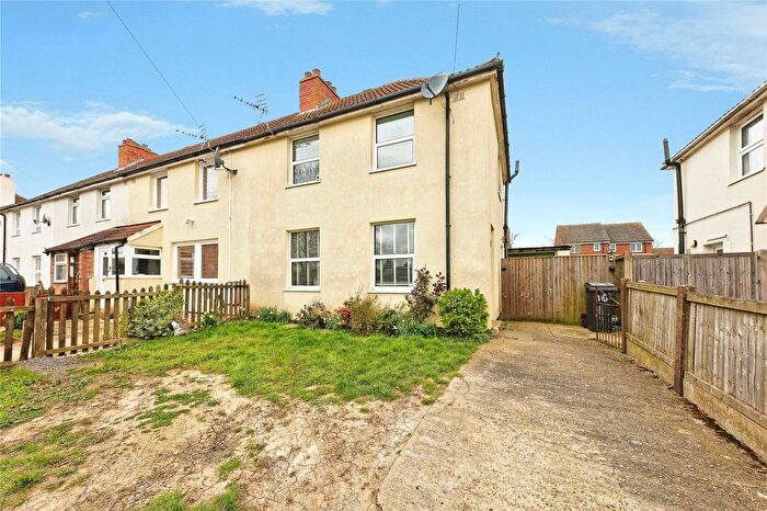 3 Bedroom Terraced House For Sale In Kings Road, Aylesham, Canterbury, Kent, CT3