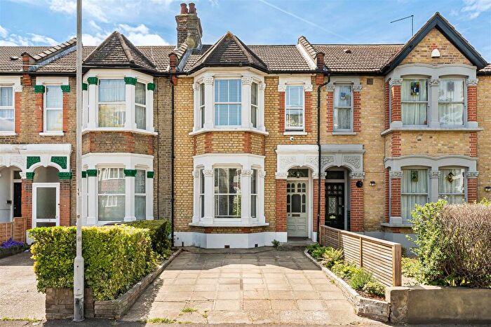 3 Bedroom House For Sale In Vicarage Road, London, E10