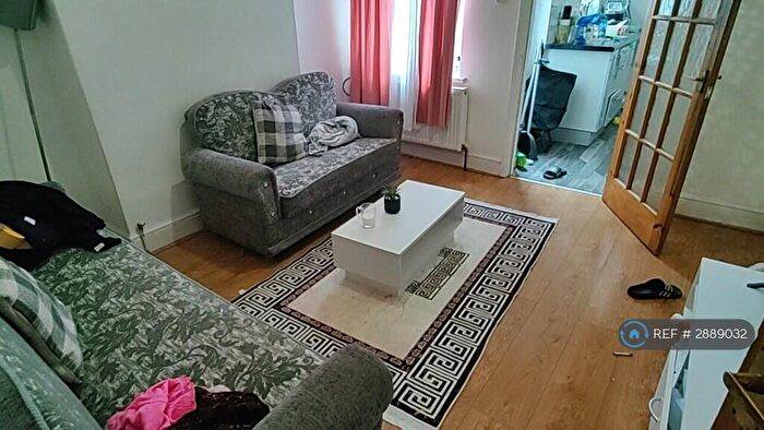 3 Bedroom End Of Terrace House To Rent In Hereford Avenue, Birmingham, B12