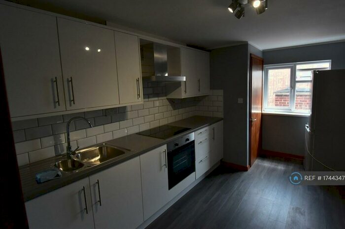 Studio To Rent In Church Walk, Trowbridge, BA14