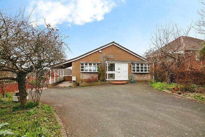 2 Bedroom Detached House For Sale In Garden Walk, Dudley, DY3