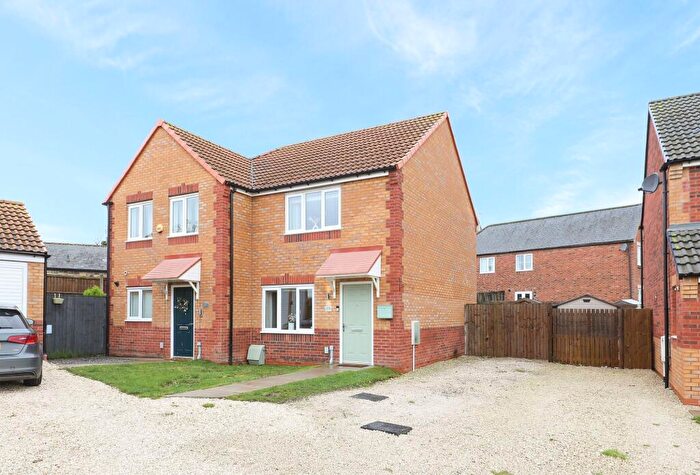 2 Bedroom Semi Detached House For Sale In Masefield Avenue, Holmewood, S42