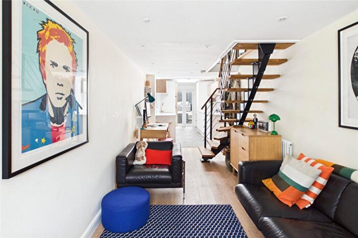 1 Bedroom Maisonette For Sale In Birkbeck Place, London, SE21