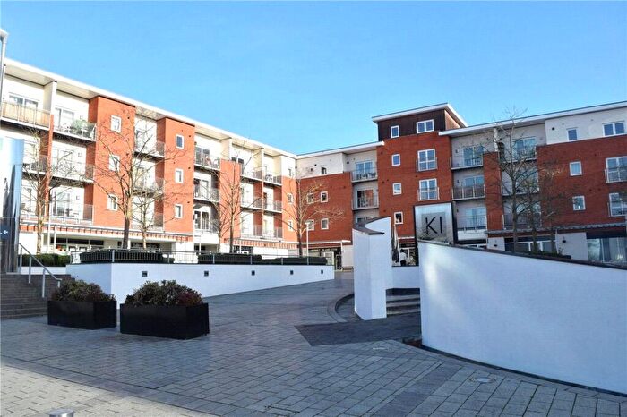 2 Bedroom Apartment For Sale In Whale Avenue, Reading, Berkshire, RG2