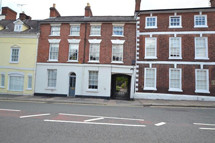 4 Bedroom Town House For Sale In Broad Street, Leominster, HR6