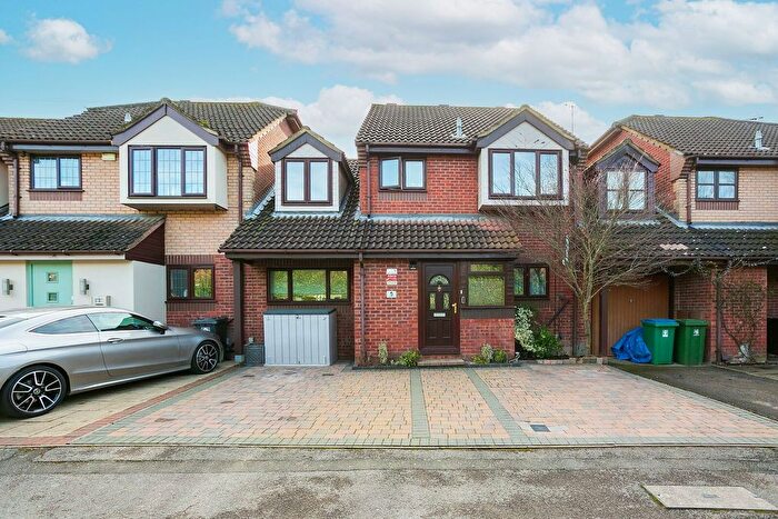 4 Bedroom Terraced House To Rent In The Pastures, Oxhey, Bushey, Watford, WD19