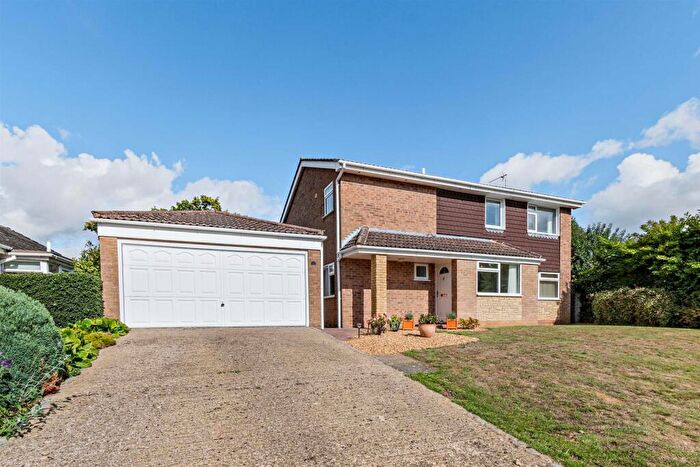 4 Bedroom Detached House For Sale In Cricket Lawns, Oakham, Rutland, LE15