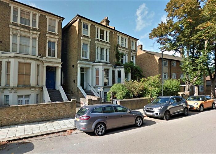 1 Bedroom Flat To Rent In Jeffreys Road, Stockwell, SW4