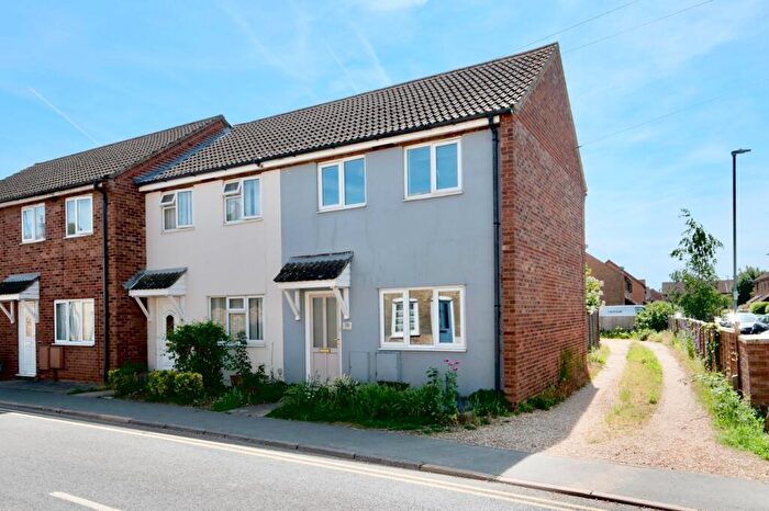 3 Bedroom Terraced House For Sale In London Street, Godmanchester, Huntingdon, PE29