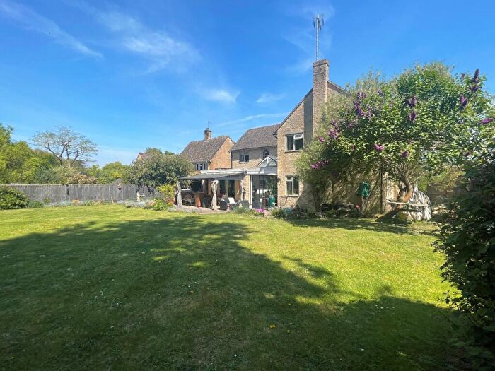 4 Bedroom Detached House For Sale In Buckland Road, Buckland, Oxfordshire, SN7