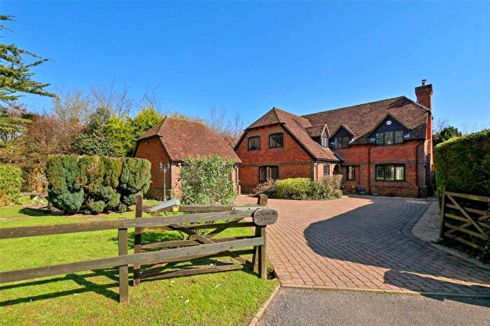 5 Bedroom Detached House For Sale In Camley Park Drive, Maidenhead, Berkshire, SL6