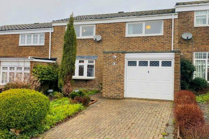 4 Bedroom Terraced House To Rent In Dovedale Crescent, Crawley RH11
