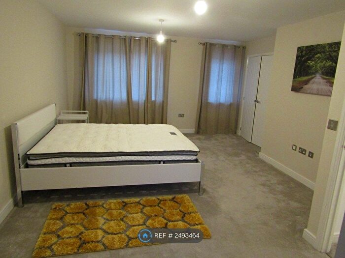 4 Bedroom Semi-Detached House To Rent In Winstanley Road, Manchester, M40