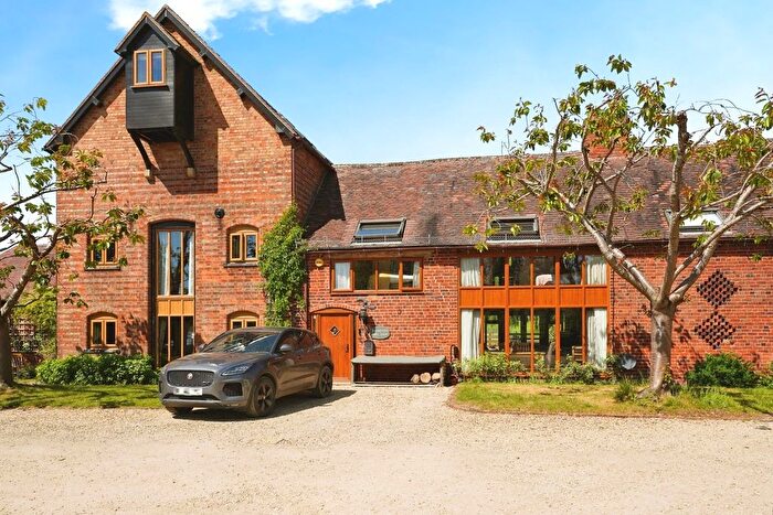 3 Bedroom Barn Conversion For Sale In Ullington, Evesham, Worcestershire, WR11