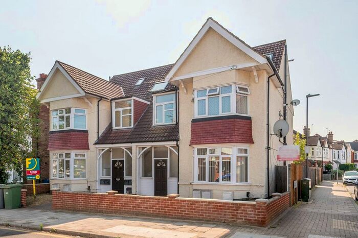 2 Bedroom Flat To Rent In Nibthwaite Road, Harrow, HA1