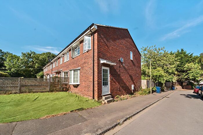 3 Bedroom End Of Terrace House For Sale In Littlemore, Oxford, OX4