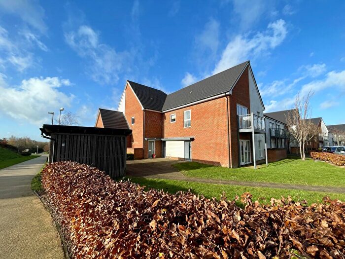 2 Bedroom Maisonette To Rent In Turnpike Lane, Faygate, Horsham, RH12