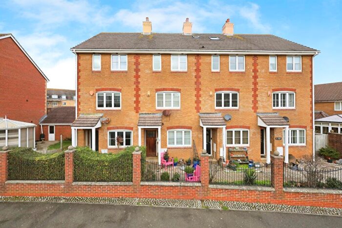 3 Bedroom Town House For Sale In Phoenix Drive, Eastbourne, BN23