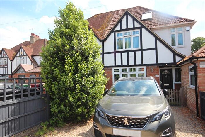 4 Bedroom House To Rent In Langley Road, Slough, SL3