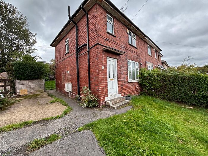 3 Bedroom Semi-Detached House To Rent In Marlowe Road, Rotherham, S65