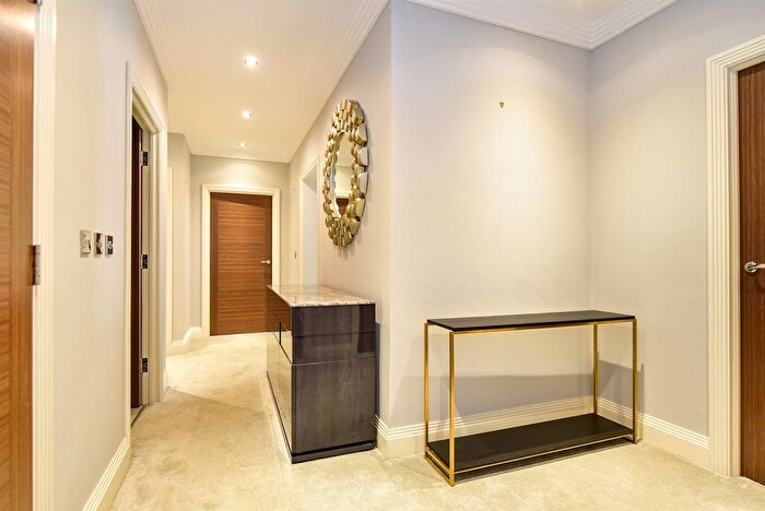 3 Bedroom Flat For Sale In Ivy Park Road, Sheffield, S10