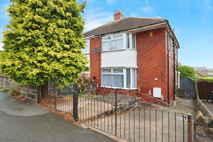 3 Bedroom Semi-Detached House For Sale In Newlands Grove, Sheffield, South Yorkshire, S12