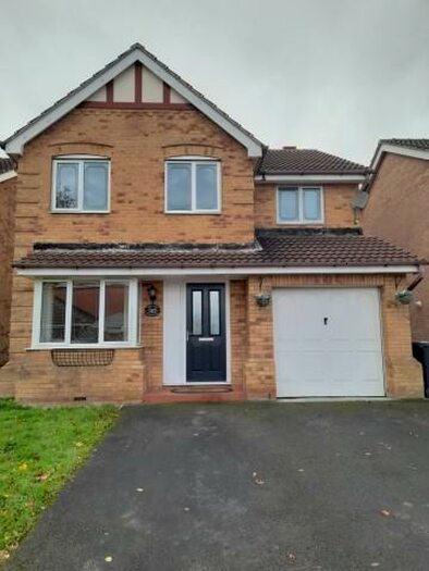 4 Bedroom Detached House To Rent In Swinnow Green, Pudsey, LS28