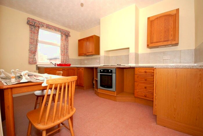 2 Bedroom Flat To Rent In Church Street, Bentley, DN5