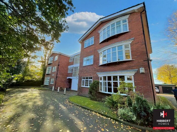 2 Bedroom Apartment To Rent In Oakfield, Sale, M33