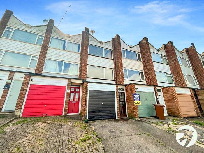 3 Bedroom Terraced House To Rent In Harptree Drive, Chatham, Kent, ME5