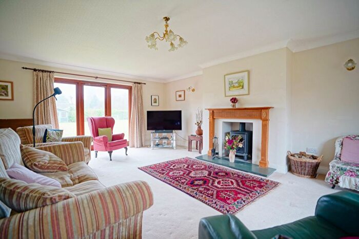 5 Bedroom Detached House For Sale In Hatchet Lane, Stonely, PE19