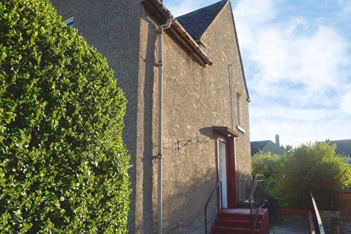 2 Bedroom Flat For Sale In Saughton Road, Edinburgh, EH11