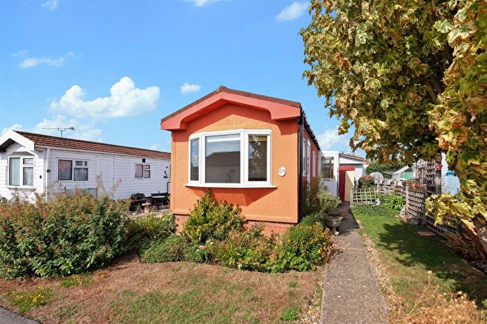 2 Bedroom Park Home For Sale In Seasalter Lane, Seasalter, Whitstable, CT5