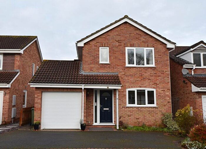 3 Bedroom Detached House For Sale In The Birches, Nailsea, Bristol, BS48
