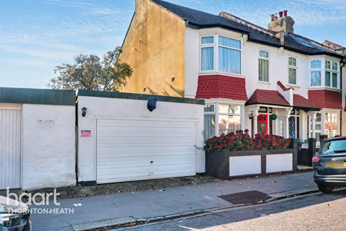 3 Bedroom Semi-Detached House For Sale In Stratford Road, Thornton Heath, CR7
