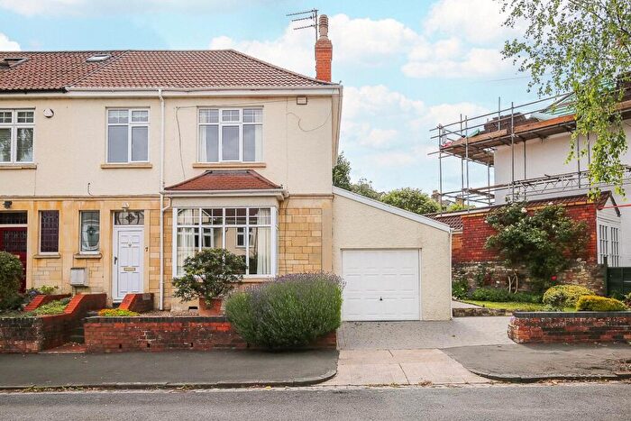 3 Bedroom End Of Terrace House For Sale In Upper Cranbrook Road, Bristol, BS6