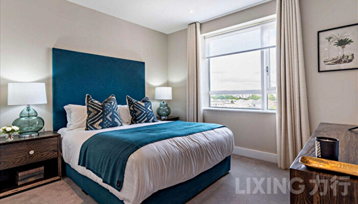 2 Bedroom Apartment To Rent In Westferry Circus, Canary Wharf, E14