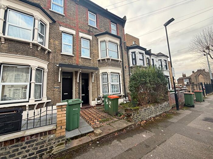 2 Bedroom Flat To Rent In Milton Avenue, East Ham, E6