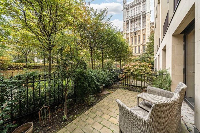 2 Bedroom Flat For Sale In Fetter Lane, Fetter Lane, City Of London, EC4A