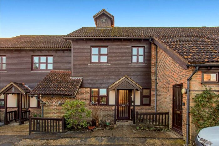 1 Bedroom Maisonette For Sale In Wilton Villas, Bretts Orchard, Balcombe, Haywards Heath, RH17