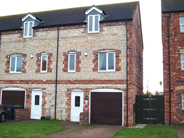 3 Bedroom End Of Terrace House To Rent In Hambleton Avenue, North Hykeham, Lincoln, LN6