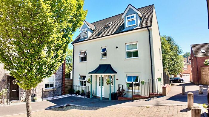 4 Bedroom Detached House For Sale In Griffin Drive, Penallta, CF82